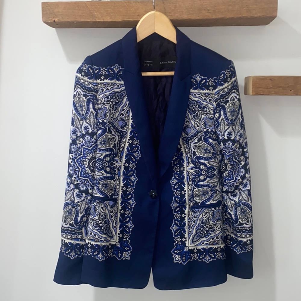 ZARA Scarf Blazer Paisley Print Fall Trend Blue Fun Blogger Favorite Medium
